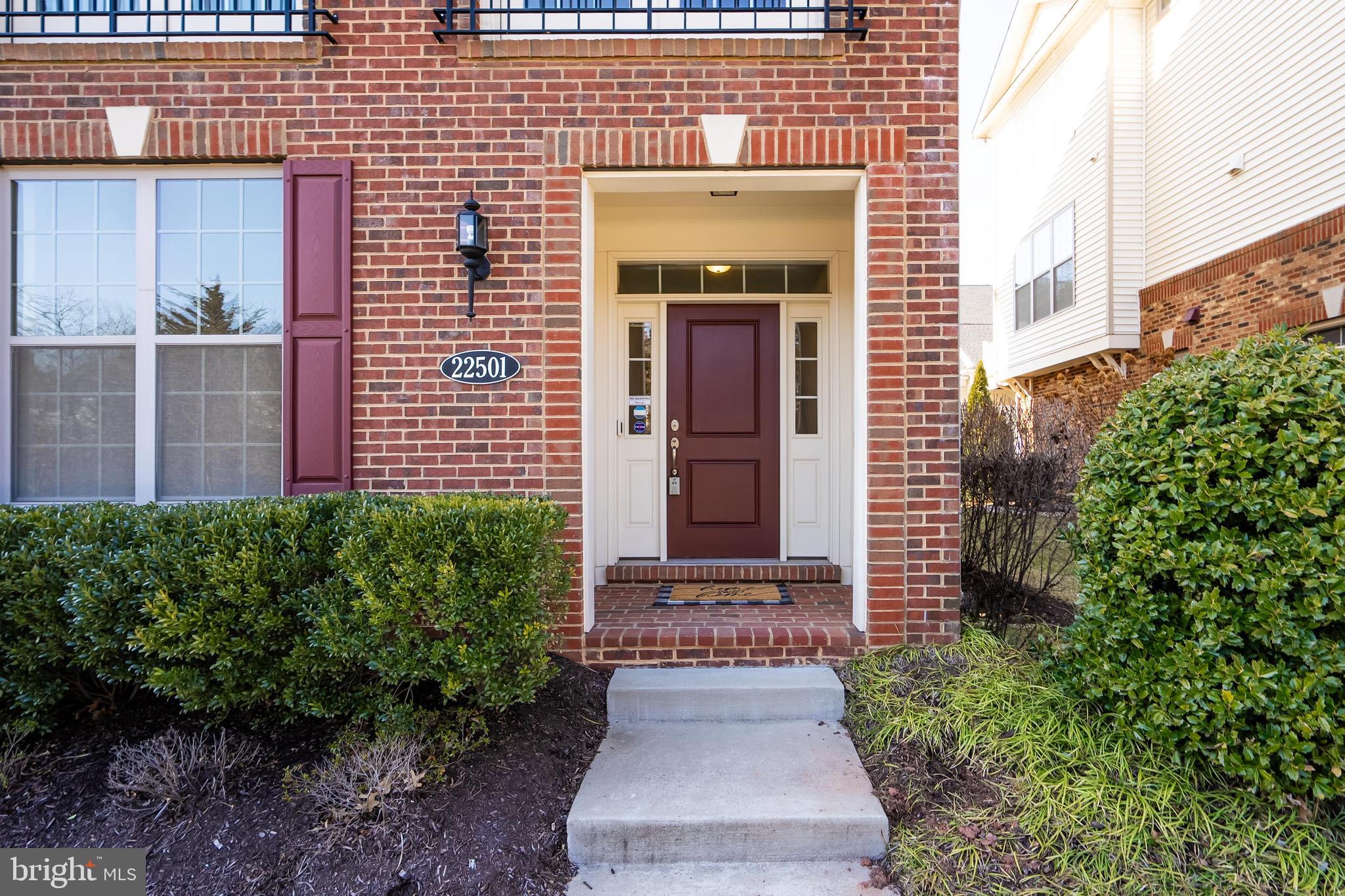 22501 Norwalk Sq