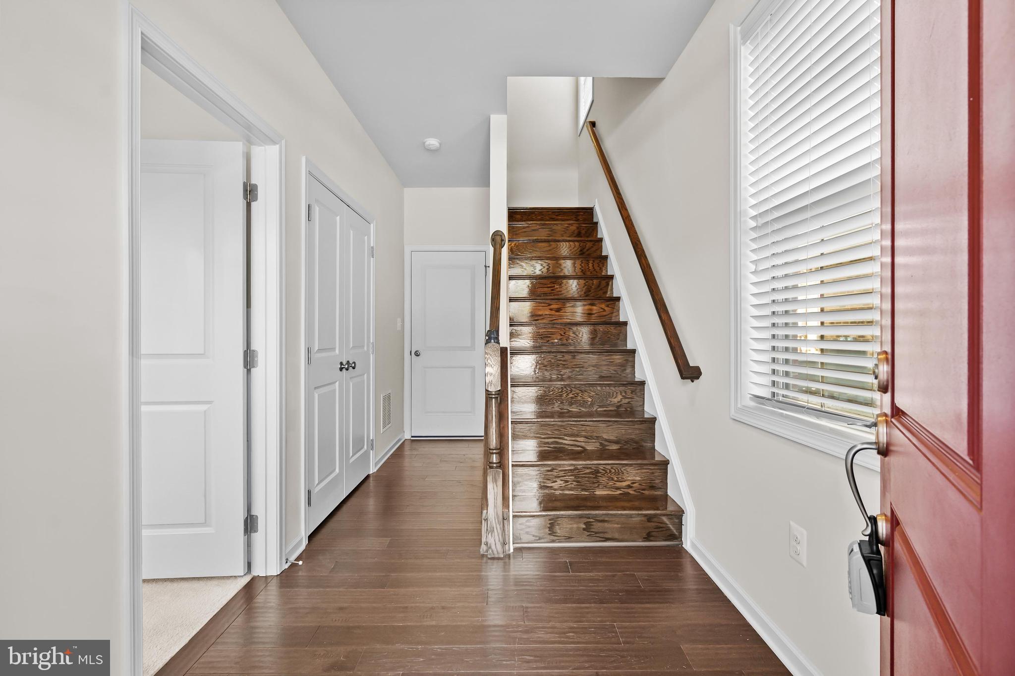 22501 Norwalk Sq