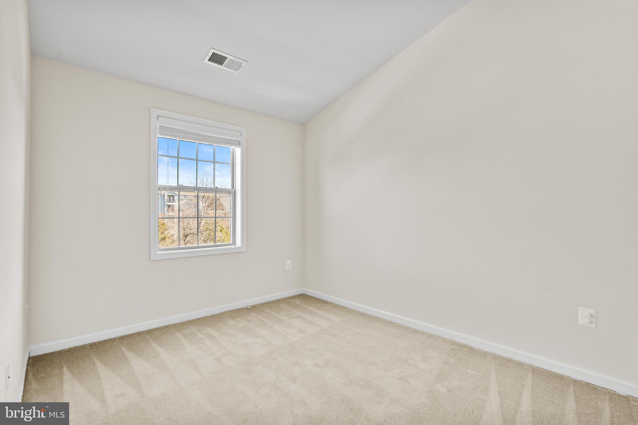 22501 Norwalk Sq