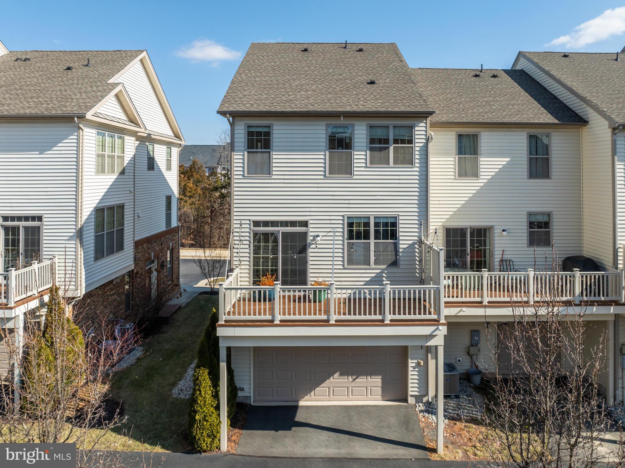 22501 Norwalk Sq