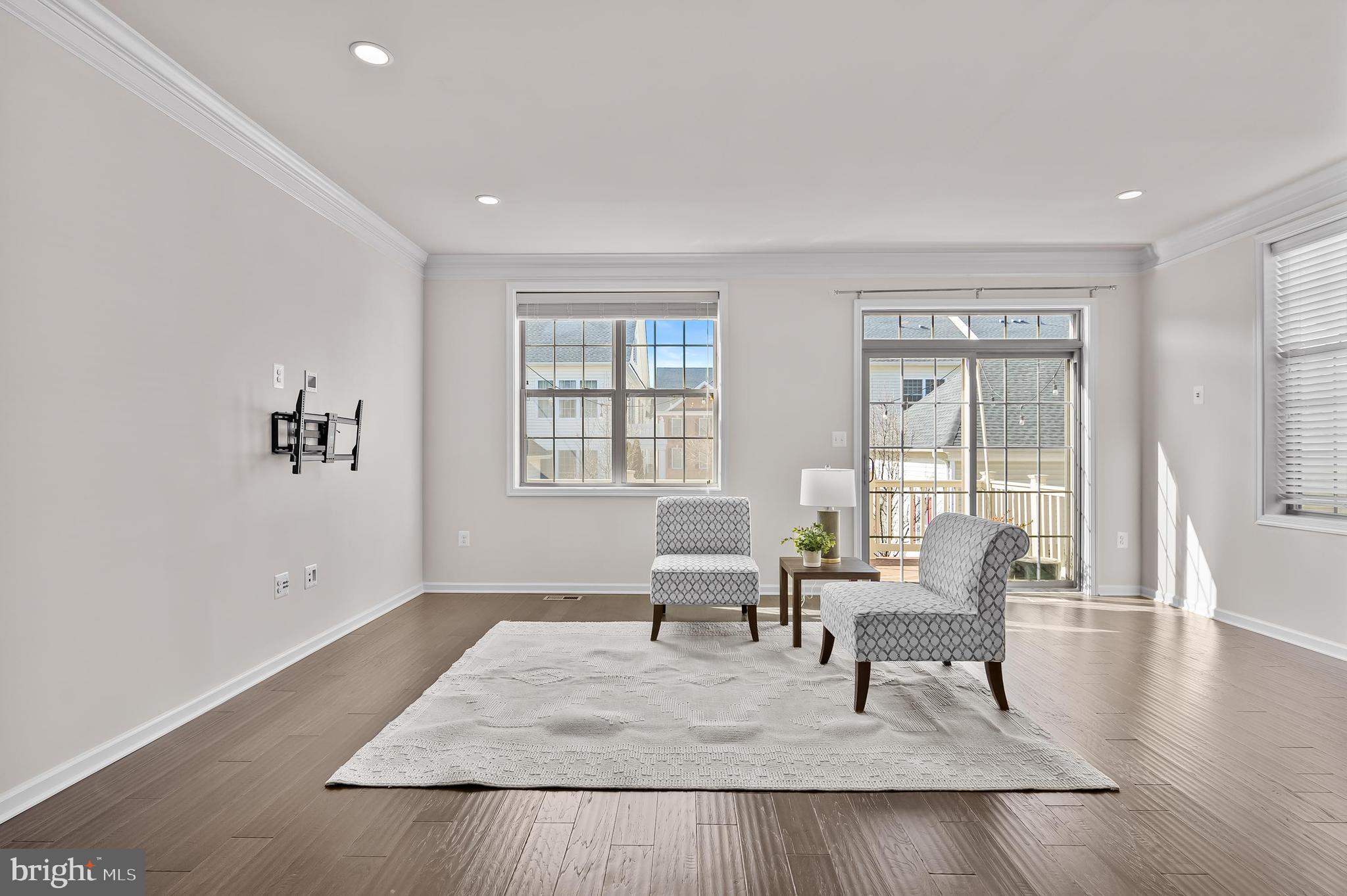 22501 Norwalk Sq