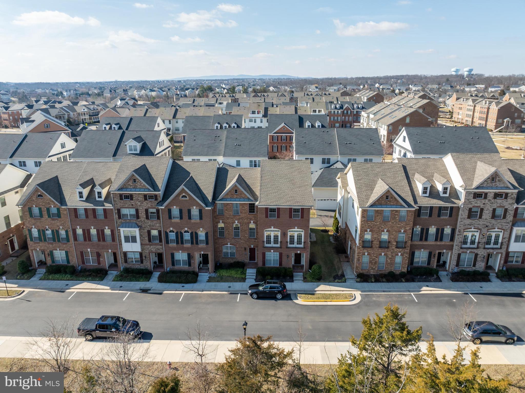 22501 Norwalk Sq