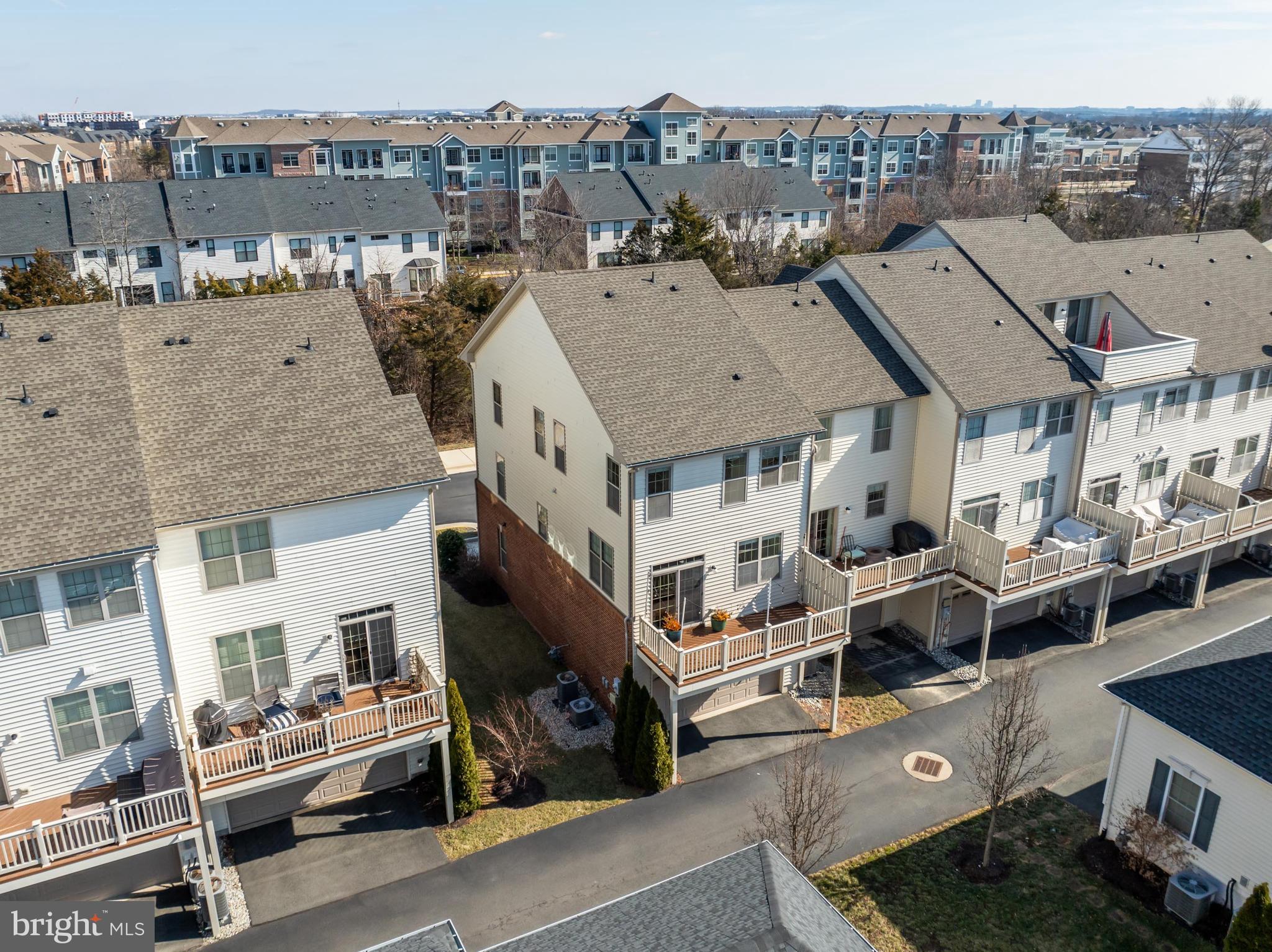 22501 Norwalk Sq