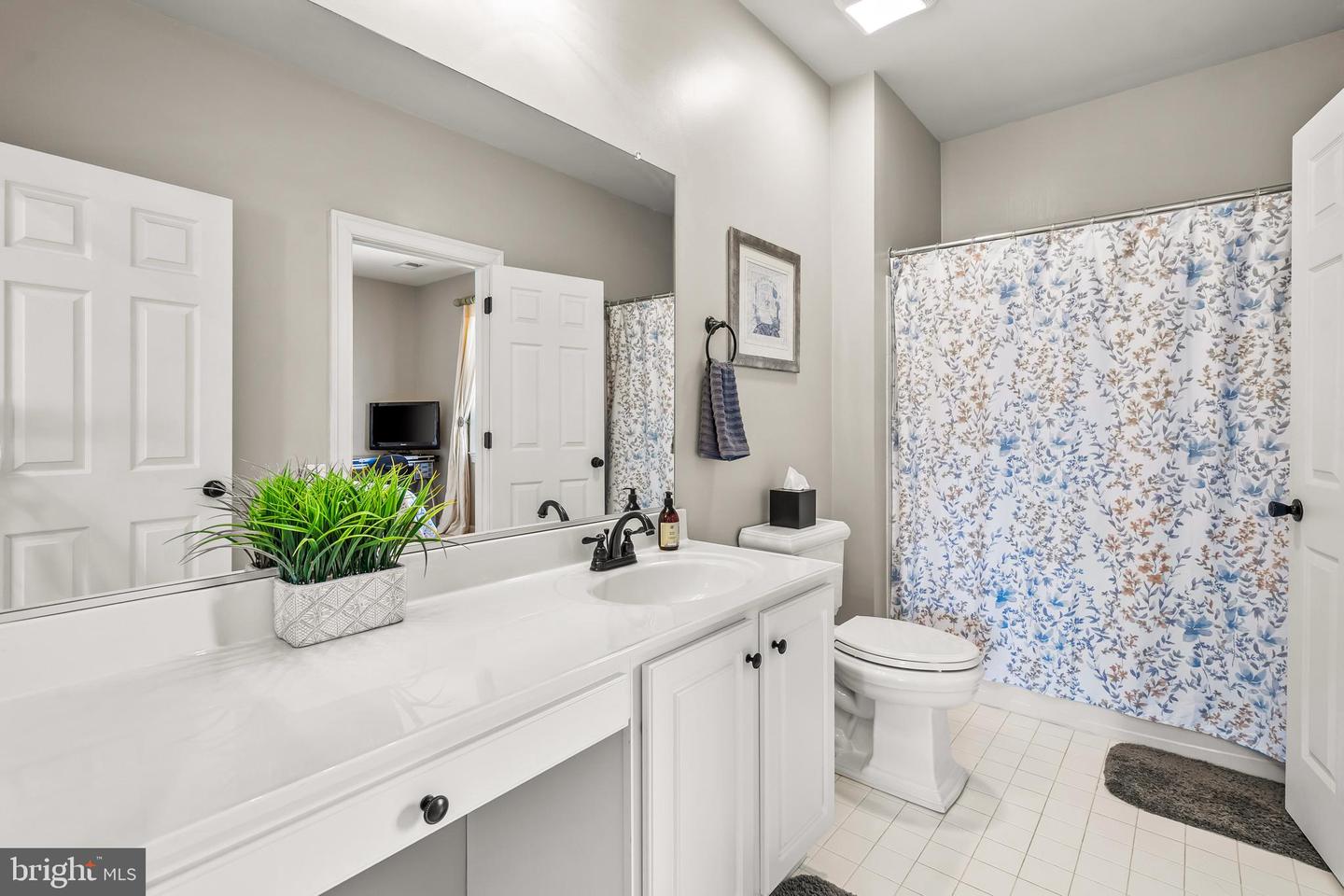 13222 Greenstaff Ln