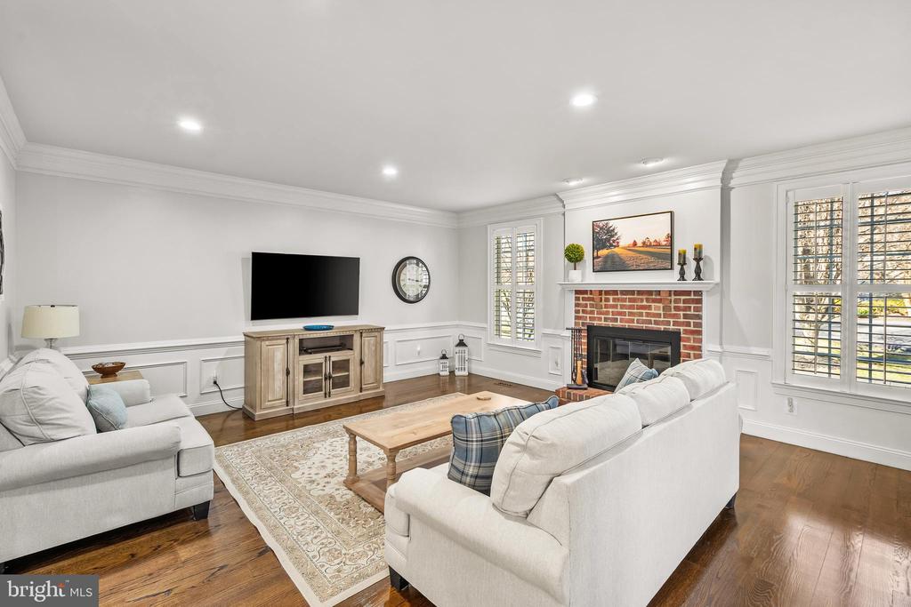 13222 Greenstaff Ln