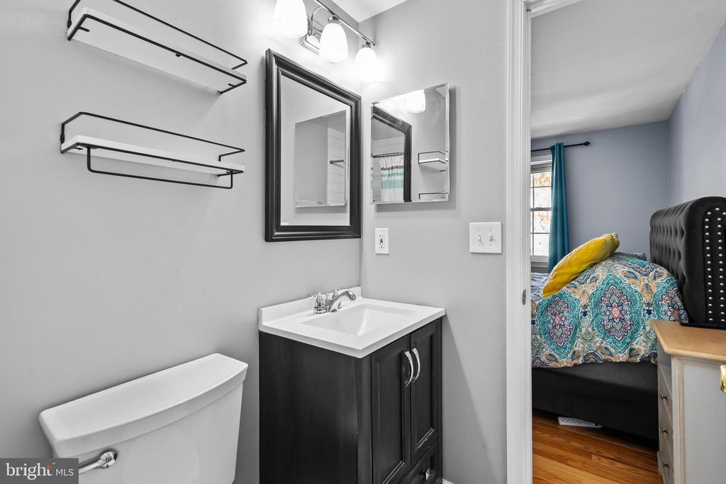 23 Alden Ct