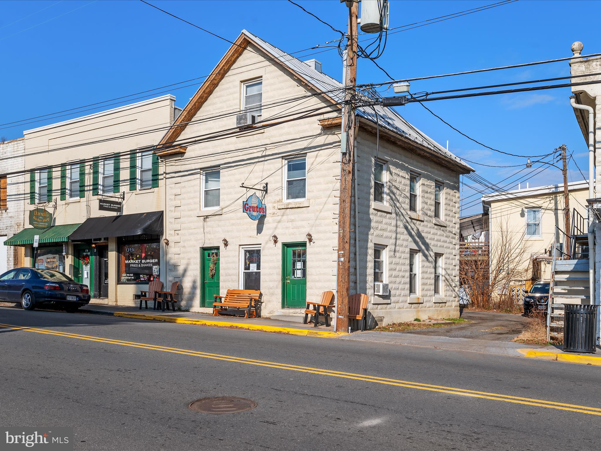 210 S 32nd St