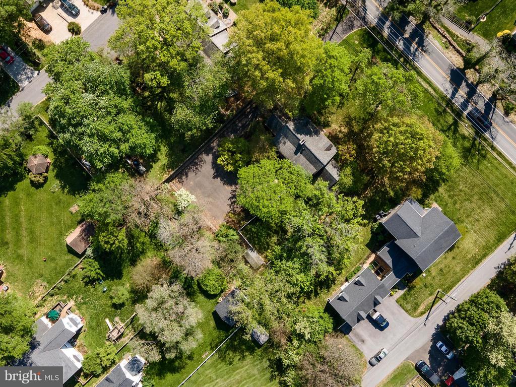 210 S 32nd St