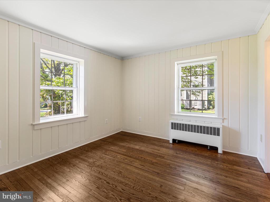 210 S 32nd St