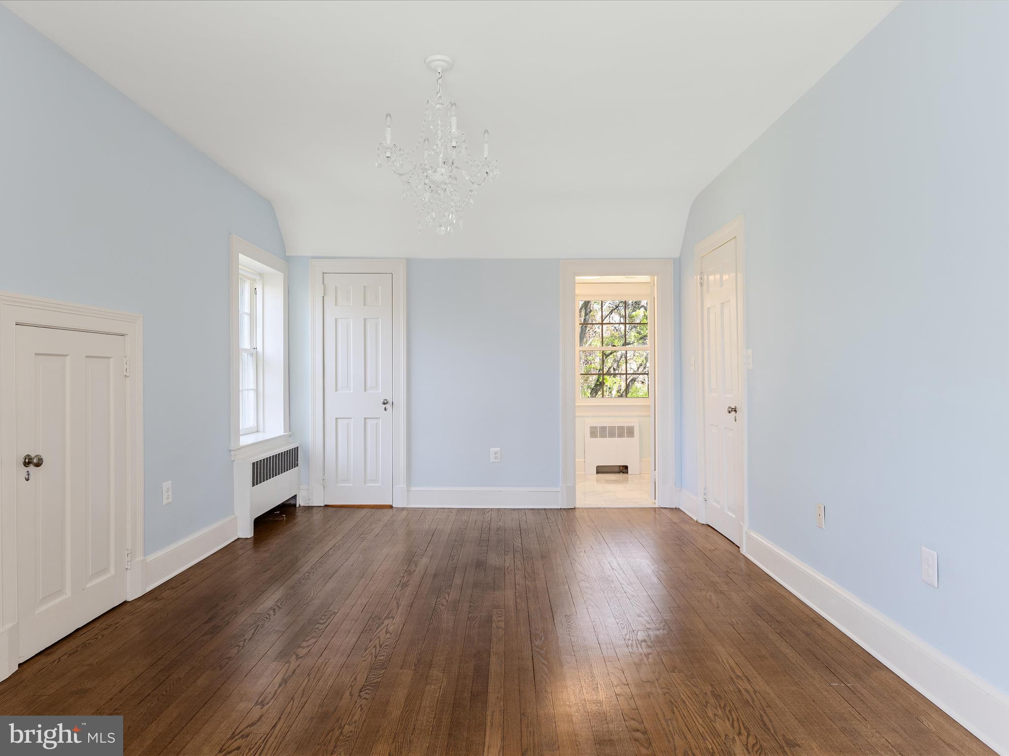 210 S 32nd St