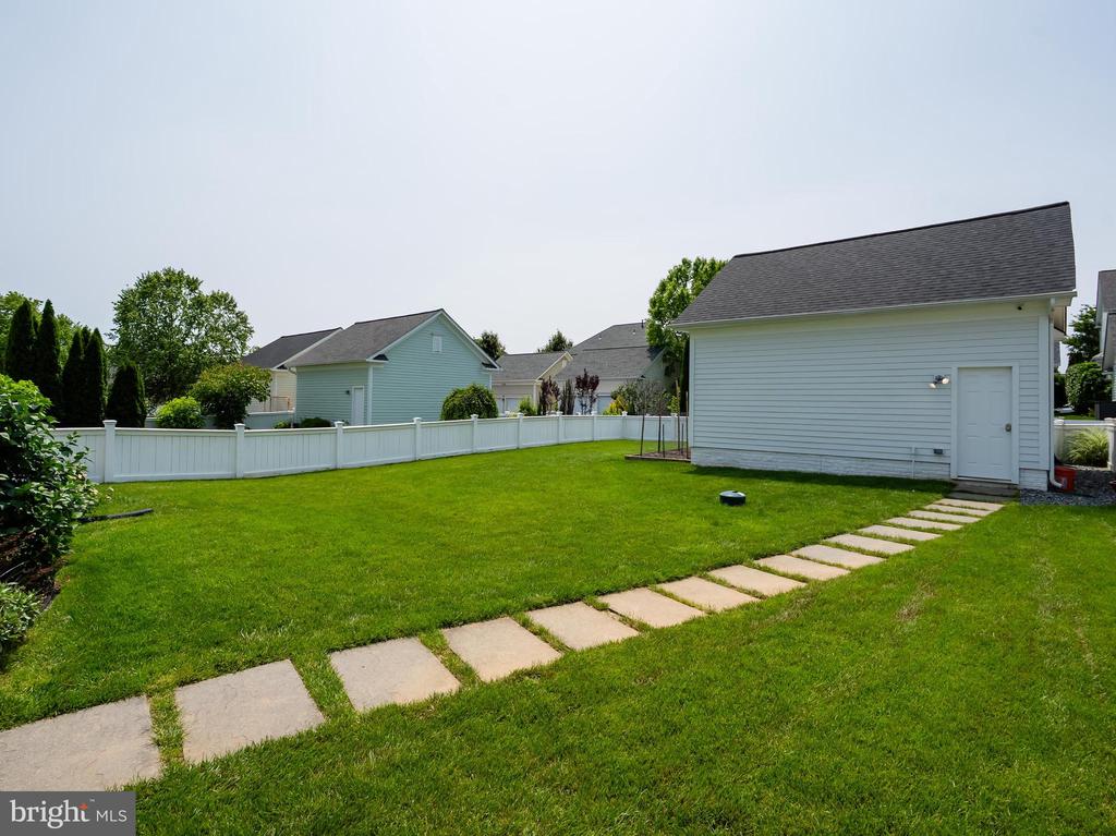 615 Kinvarra Pl