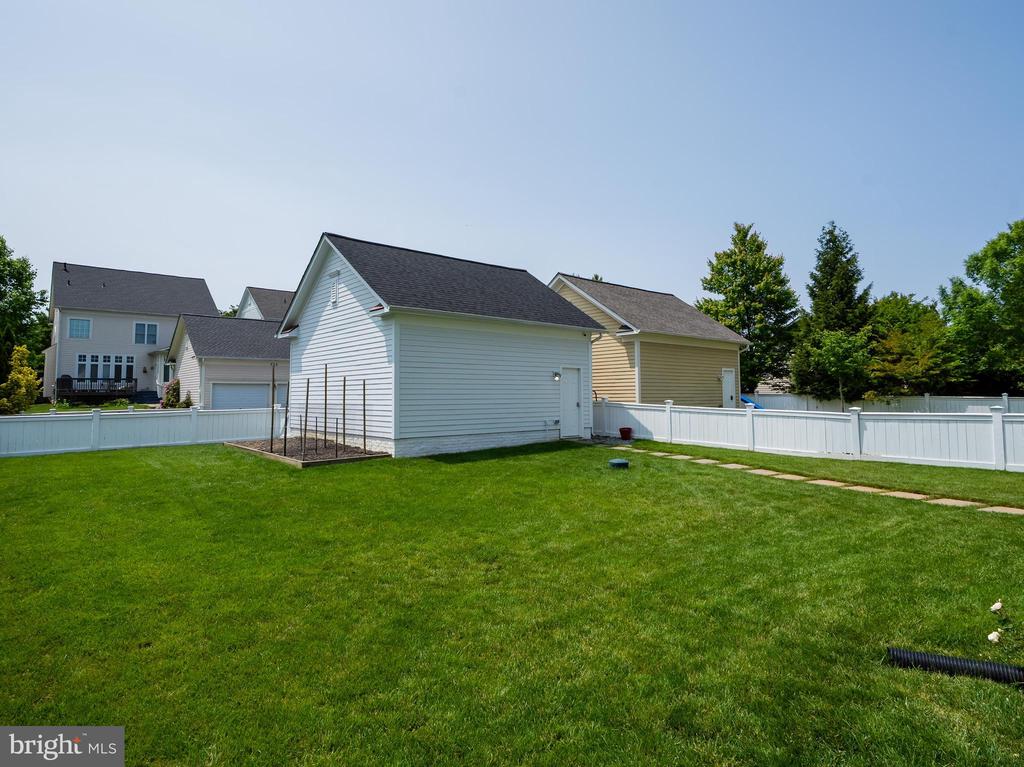 615 Kinvarra Pl
