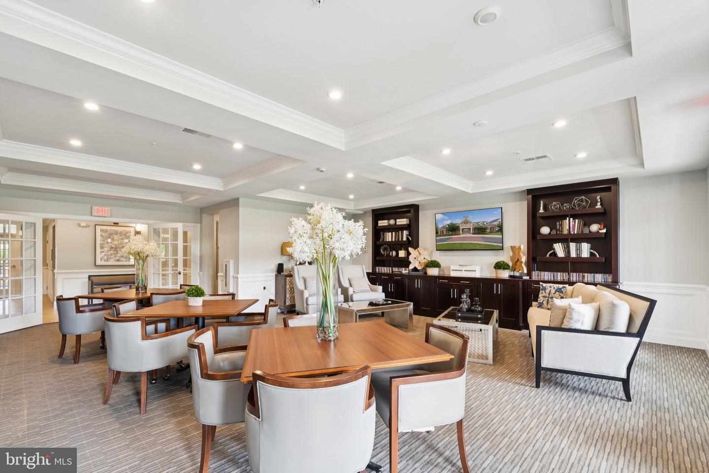44589 York Crest Ter #200