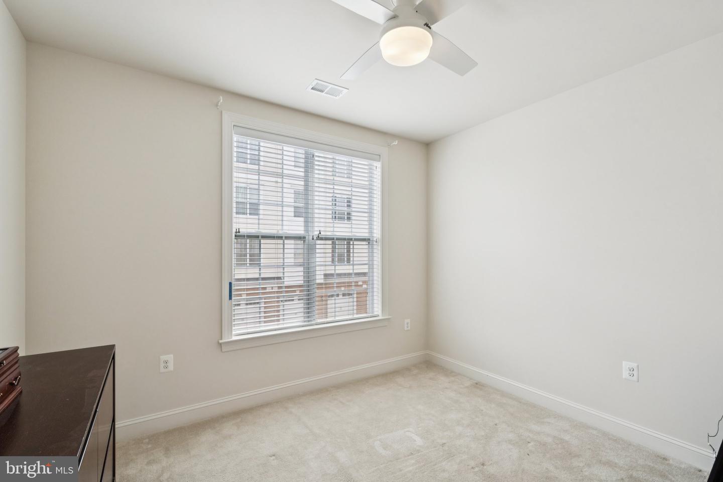 44589 York Crest Ter #200