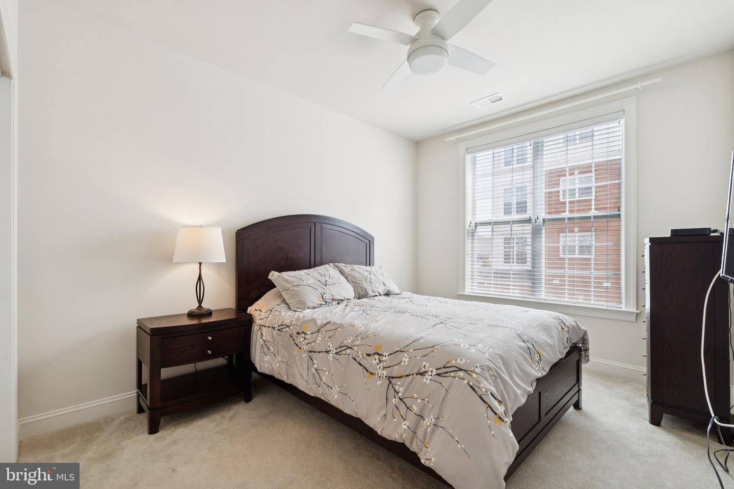 44589 York Crest Ter #200