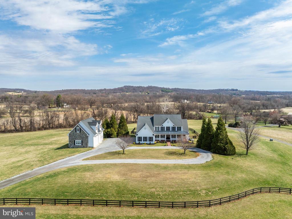 18222 WHITEHALL FARM LANE