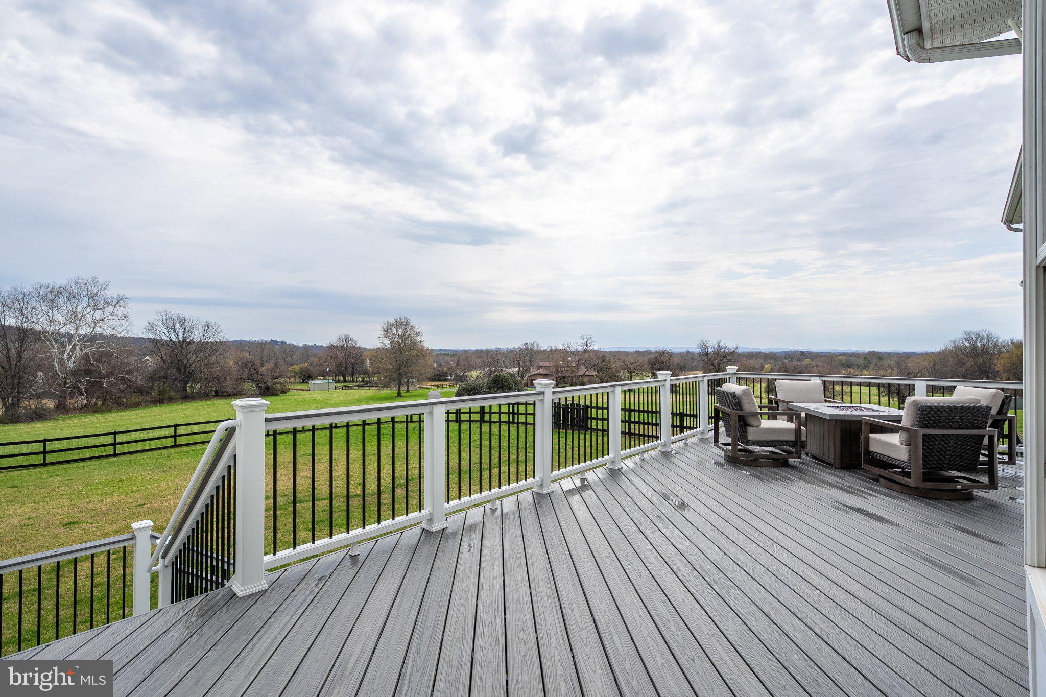 18222 WHITEHALL FARM LANE