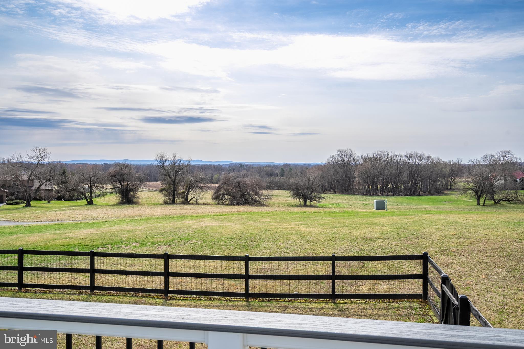 18222 WHITEHALL FARM LANE