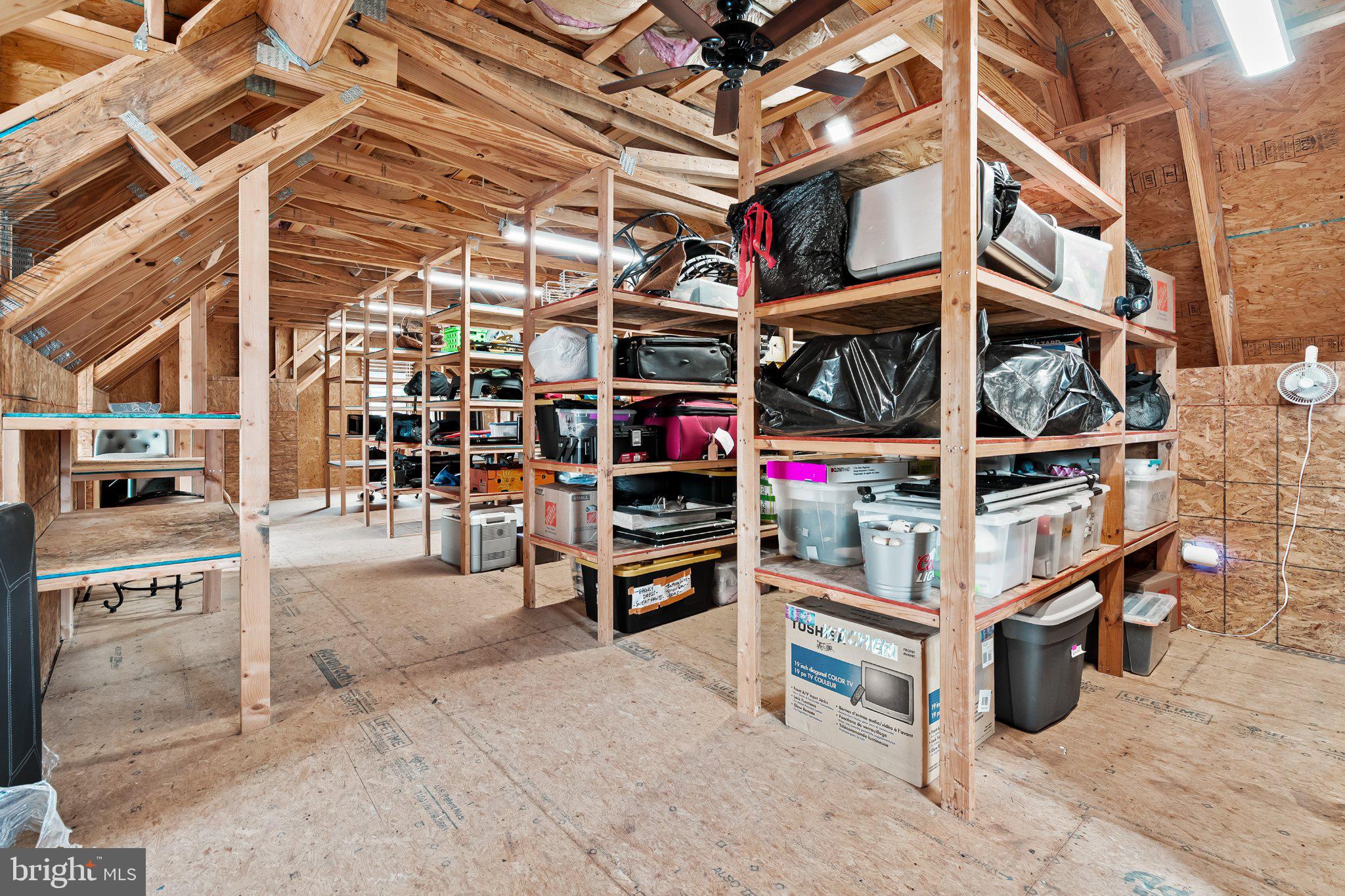 18222 WHITEHALL FARM LANE