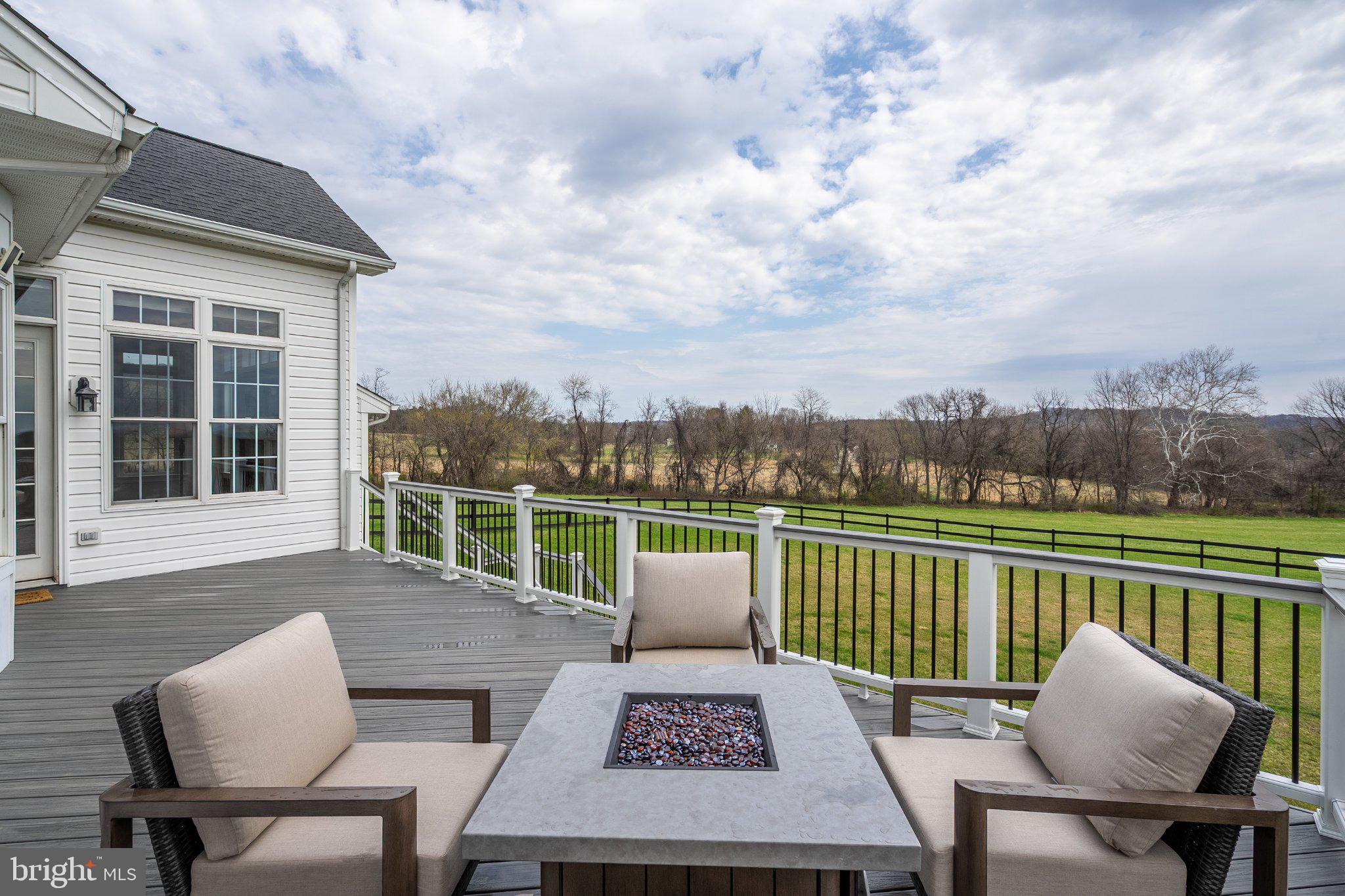 18222 WHITEHALL FARM LANE