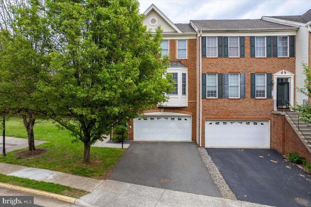 210 ELDER TERRACE