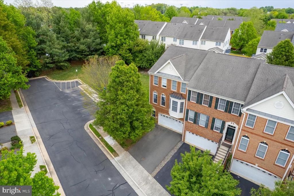 210 ELDER TERRACE