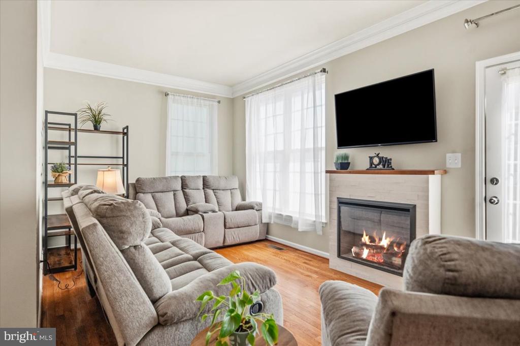 210 ELDER TERRACE