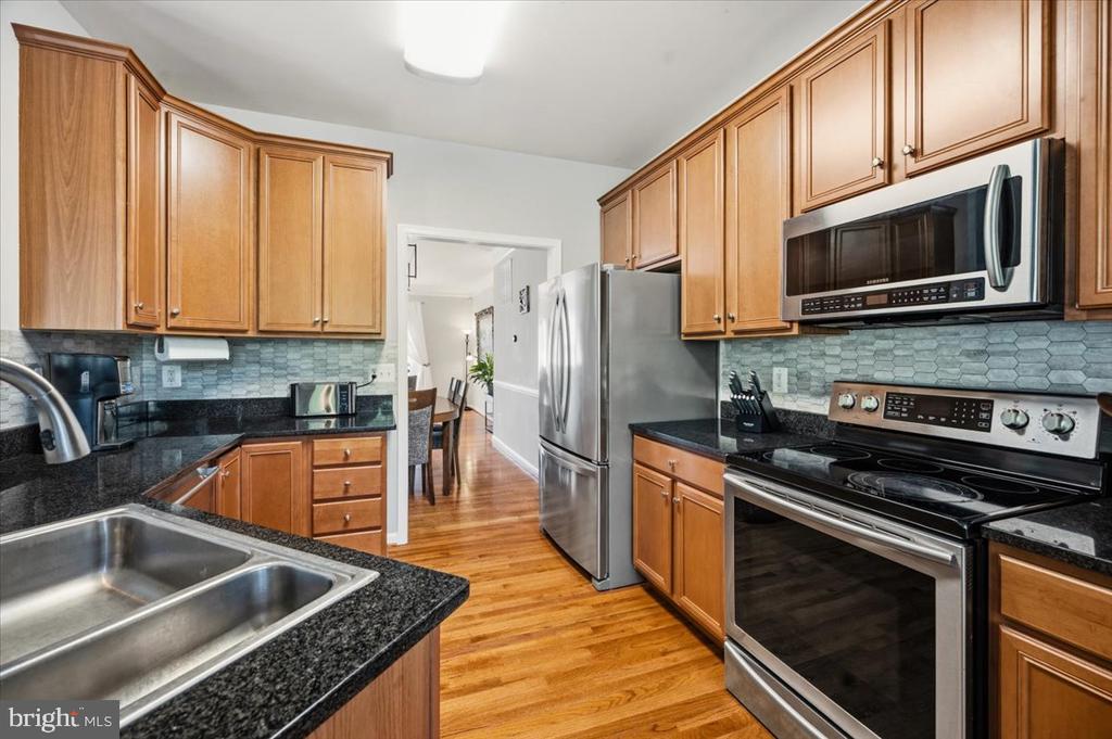 210 ELDER TERRACE