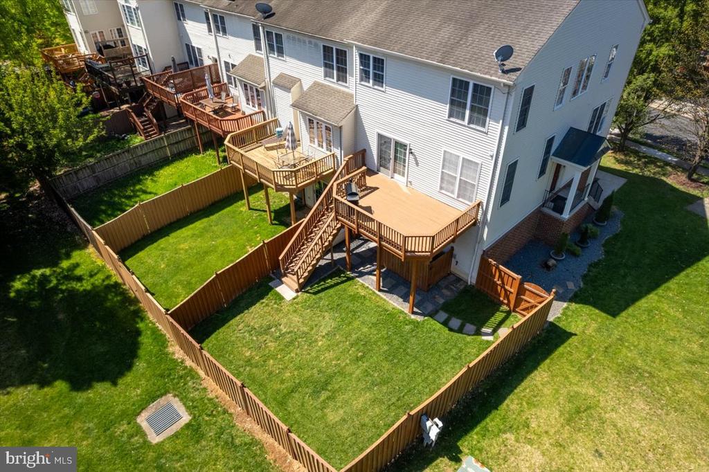 210 ELDER TERRACE