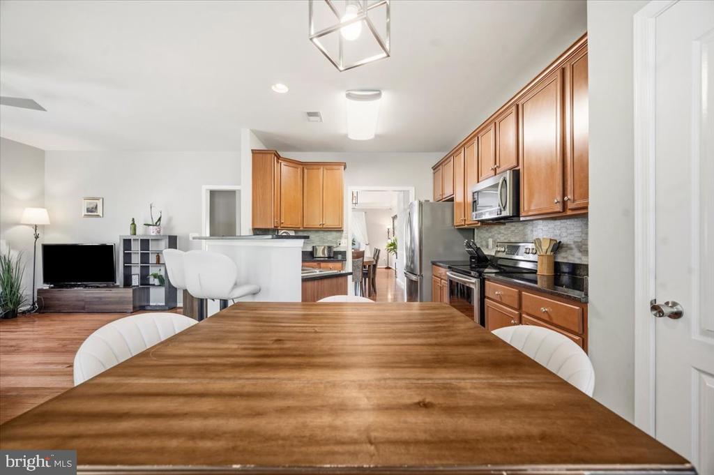 210 ELDER TERRACE