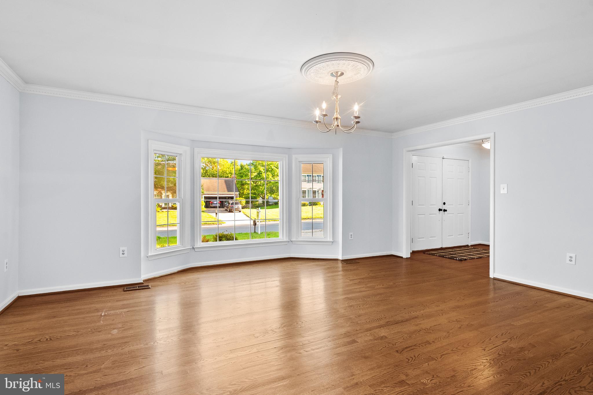 25 WHITTINGHAM CIRCLE