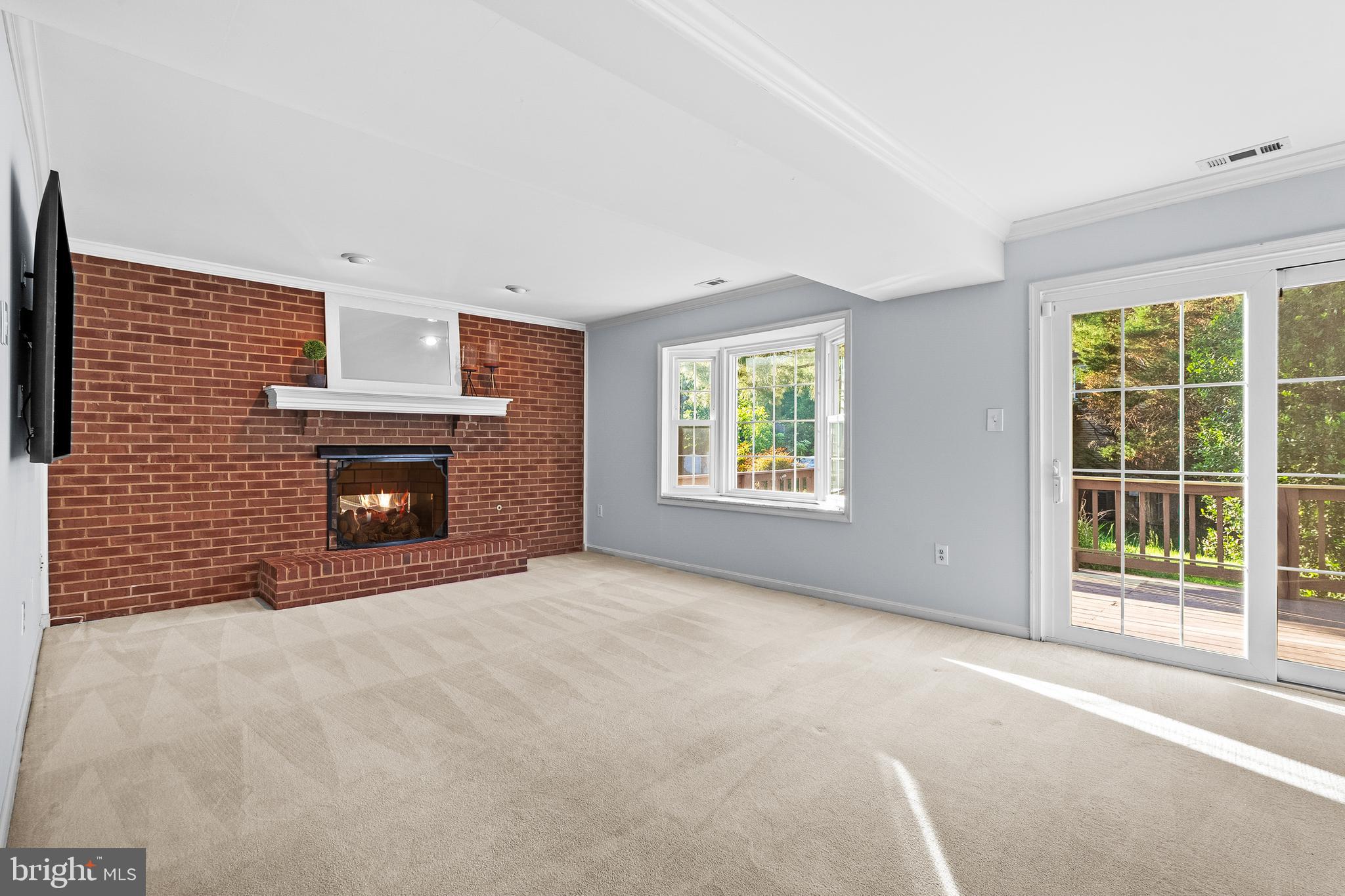 25 WHITTINGHAM CIRCLE