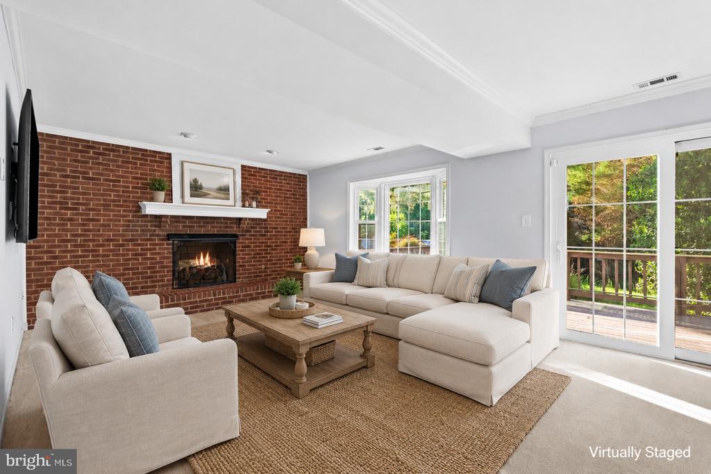 25 WHITTINGHAM CIRCLE