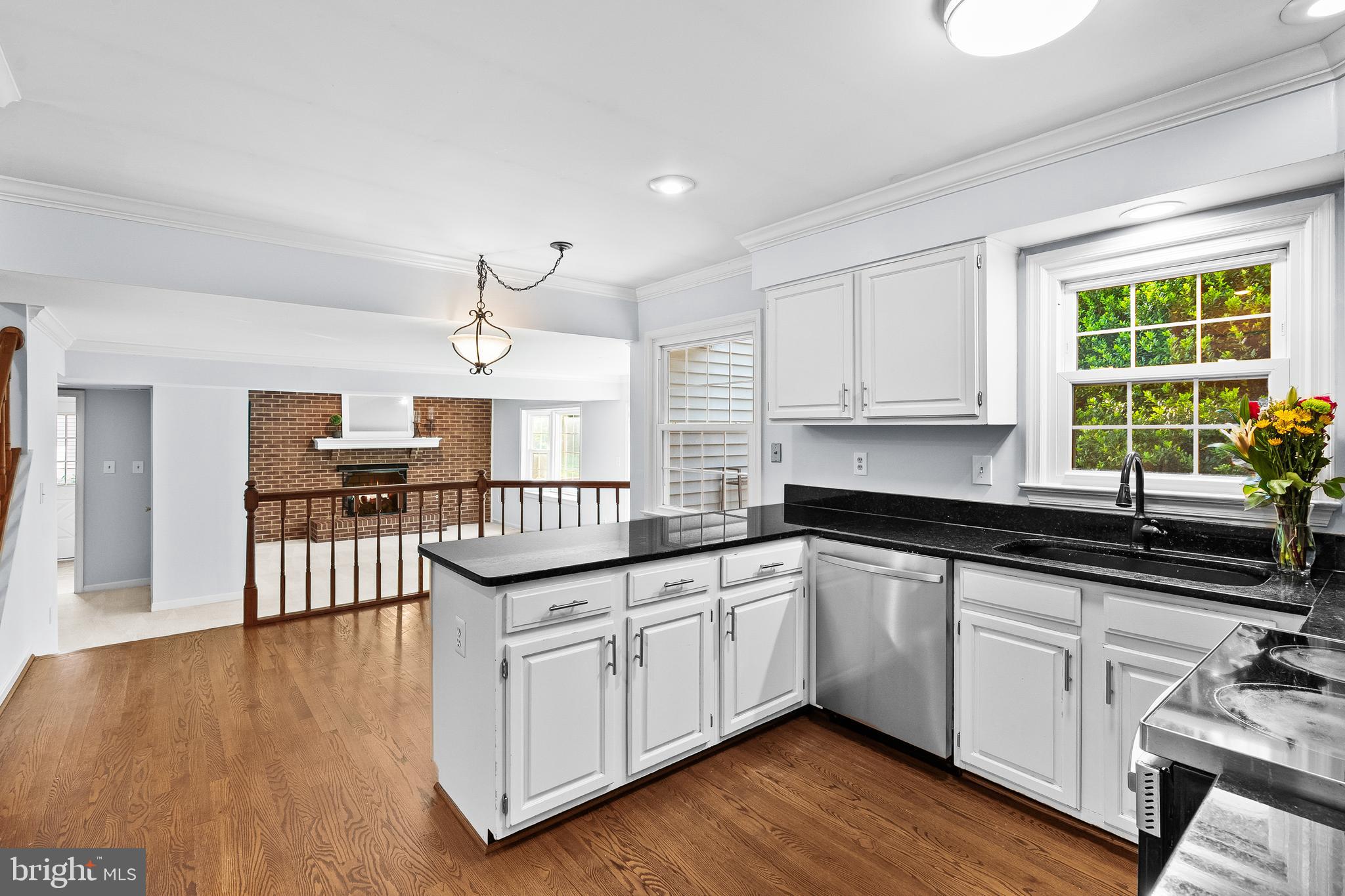 25 WHITTINGHAM CIRCLE