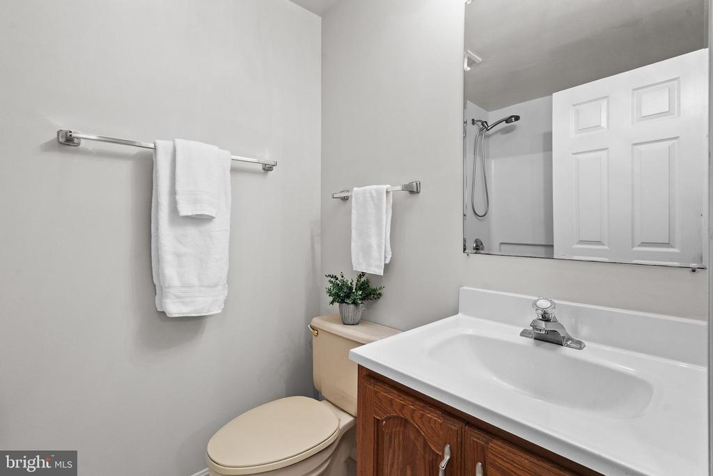 25 WHITTINGHAM CIRCLE