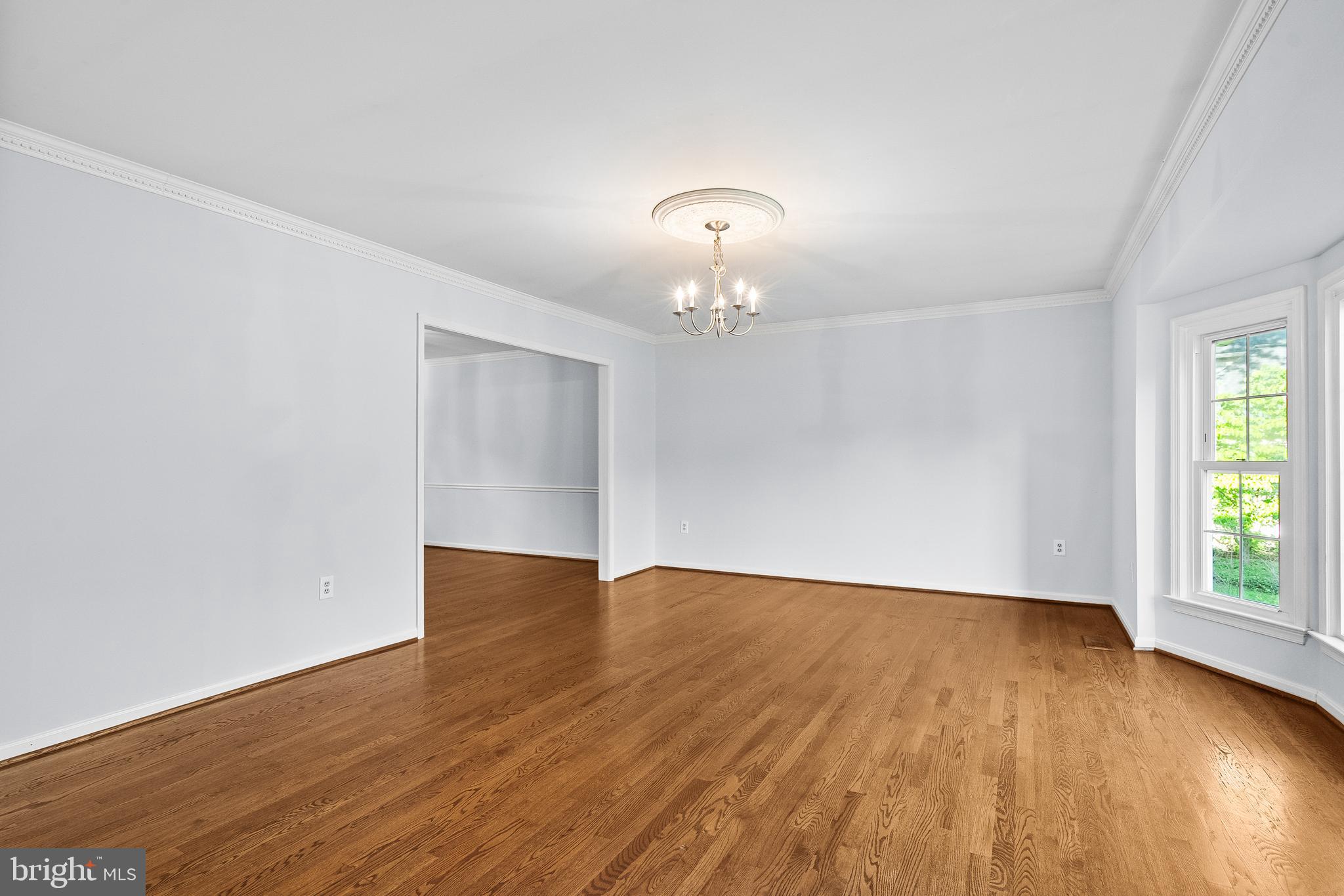 25 WHITTINGHAM CIRCLE
