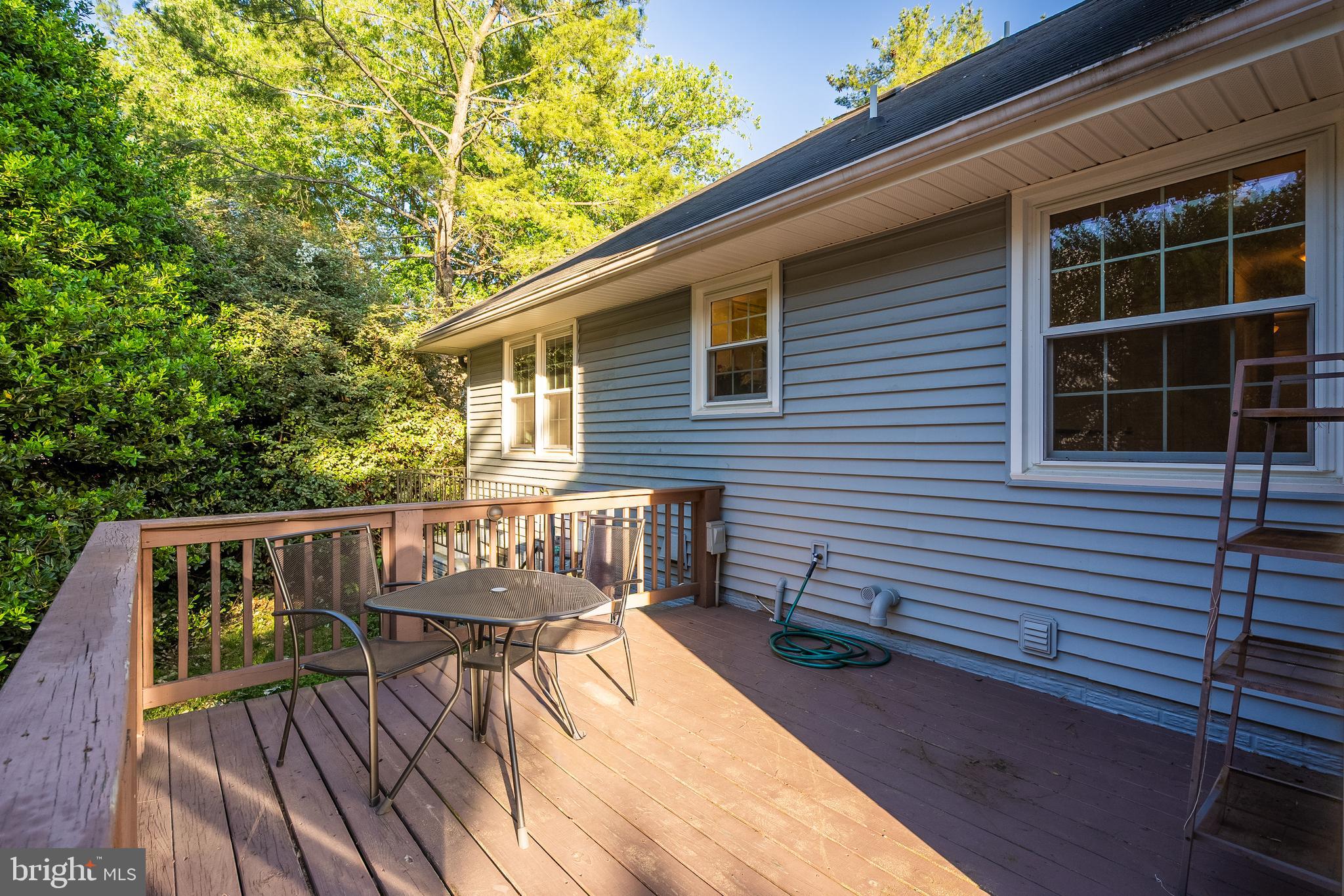 25 WHITTINGHAM CIRCLE