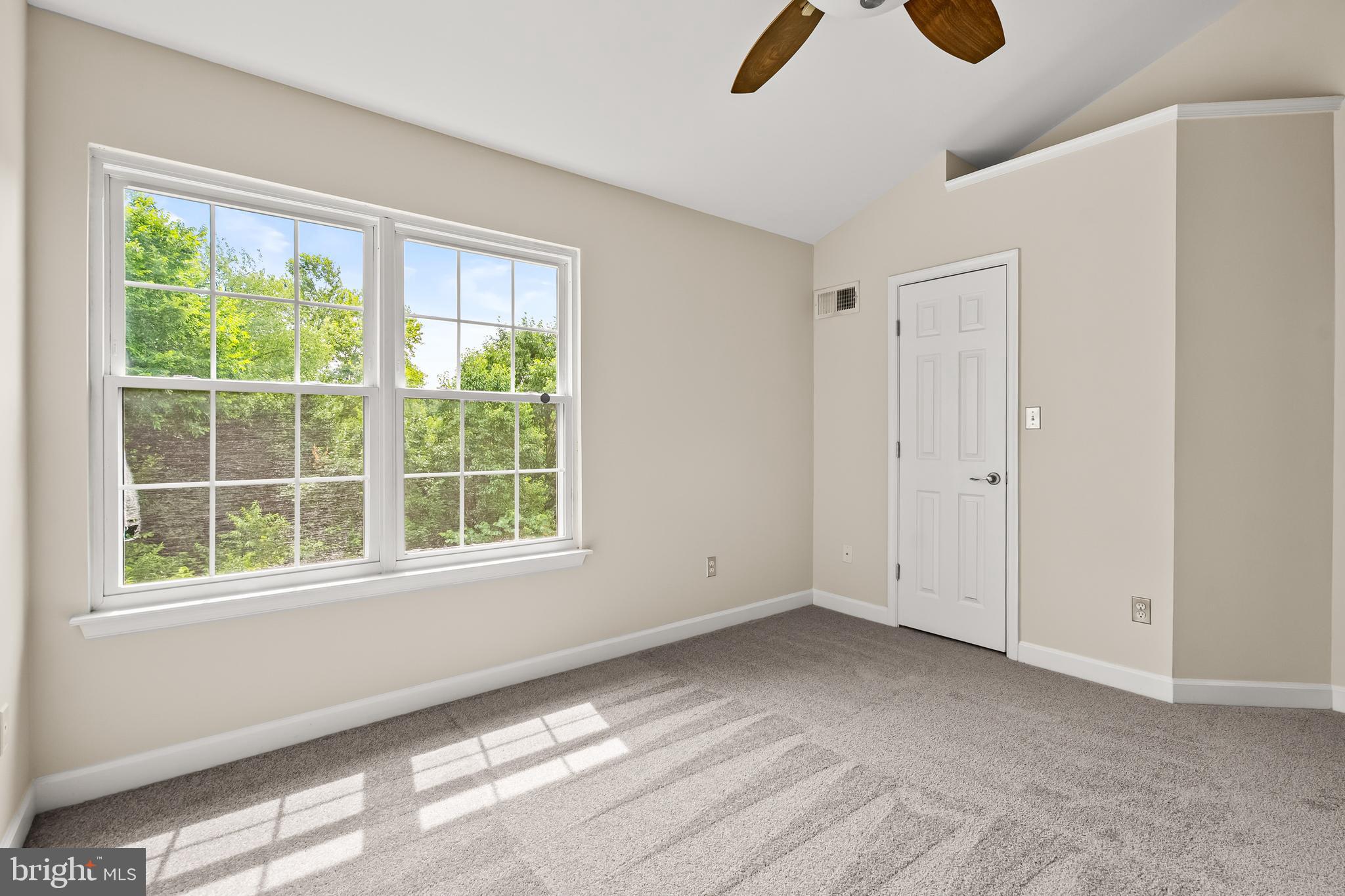47690 WOOLCOTT SQUARE