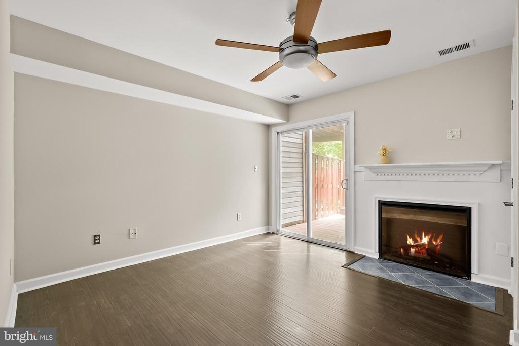 47690 WOOLCOTT SQUARE