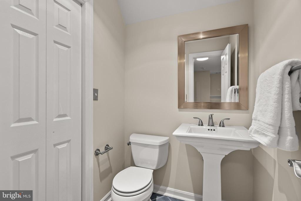 47690 WOOLCOTT SQUARE