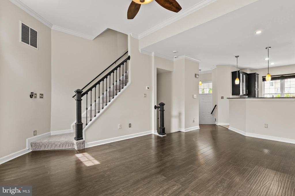 47690 WOOLCOTT SQUARE