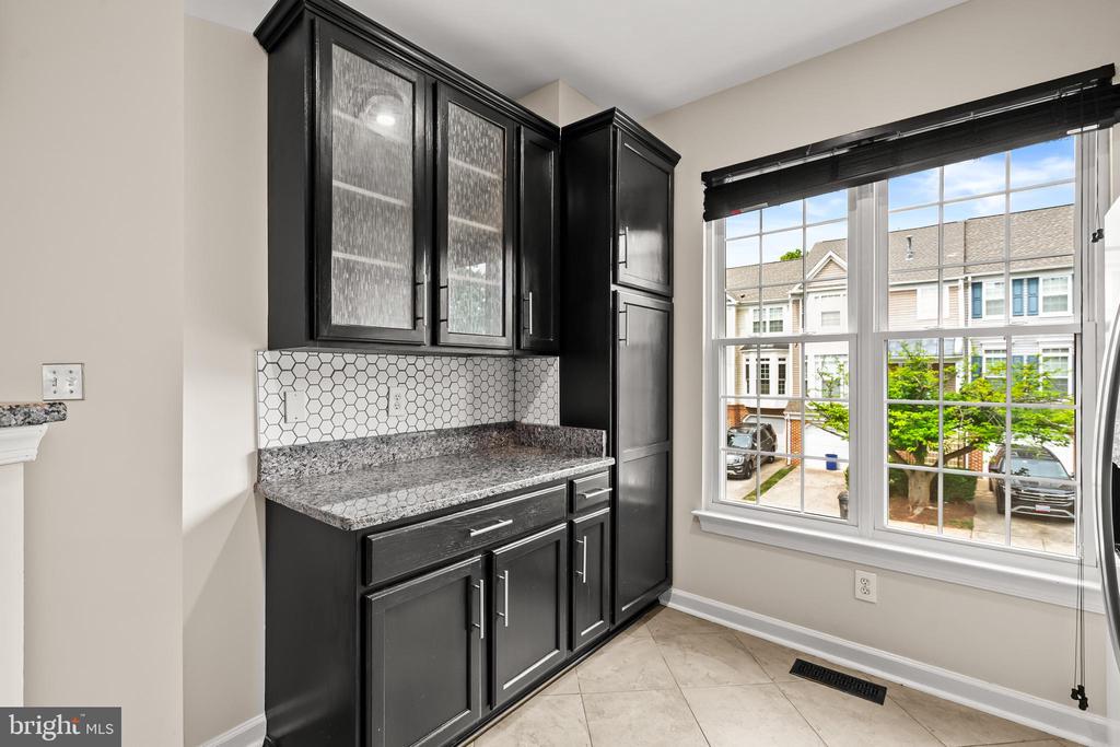 47690 WOOLCOTT SQUARE