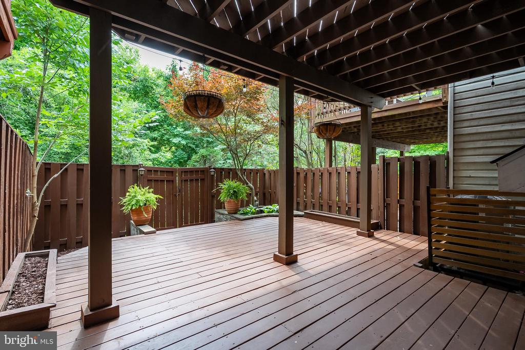47690 WOOLCOTT SQUARE