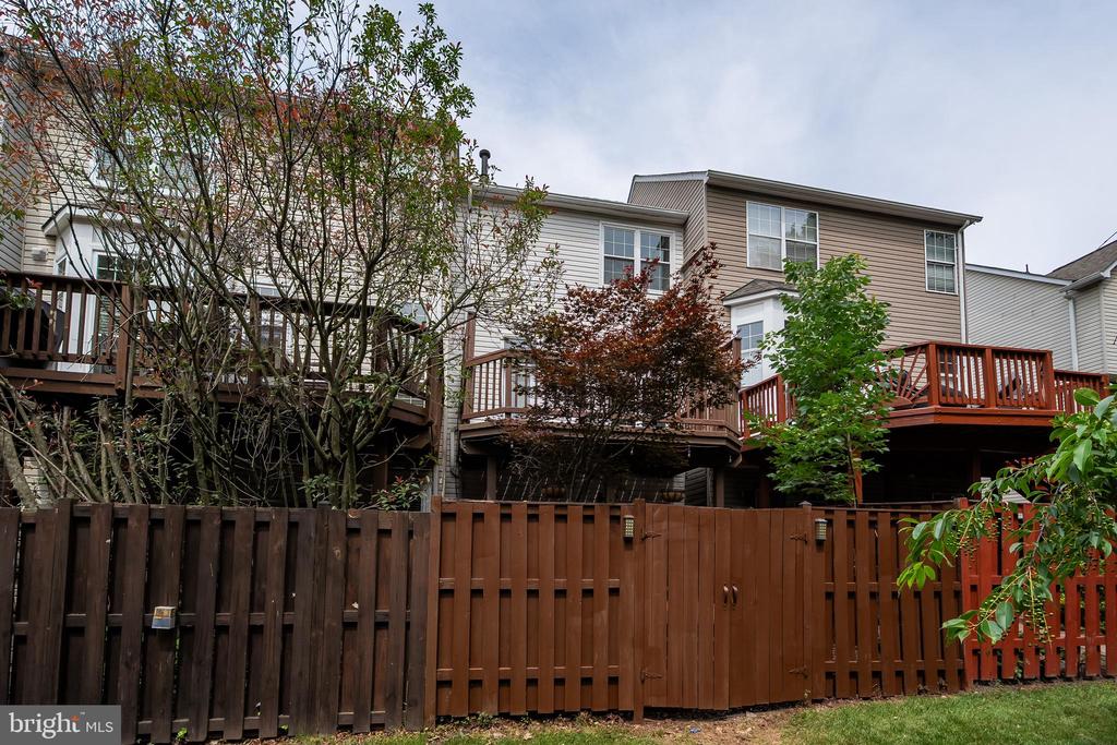 47690 WOOLCOTT SQUARE