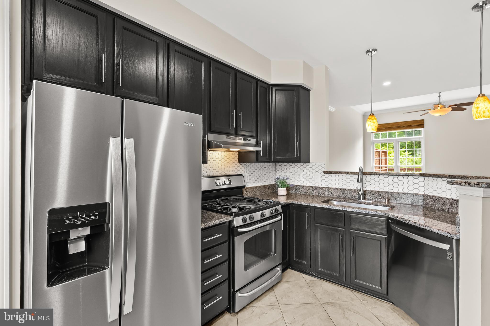 47690 WOOLCOTT SQUARE