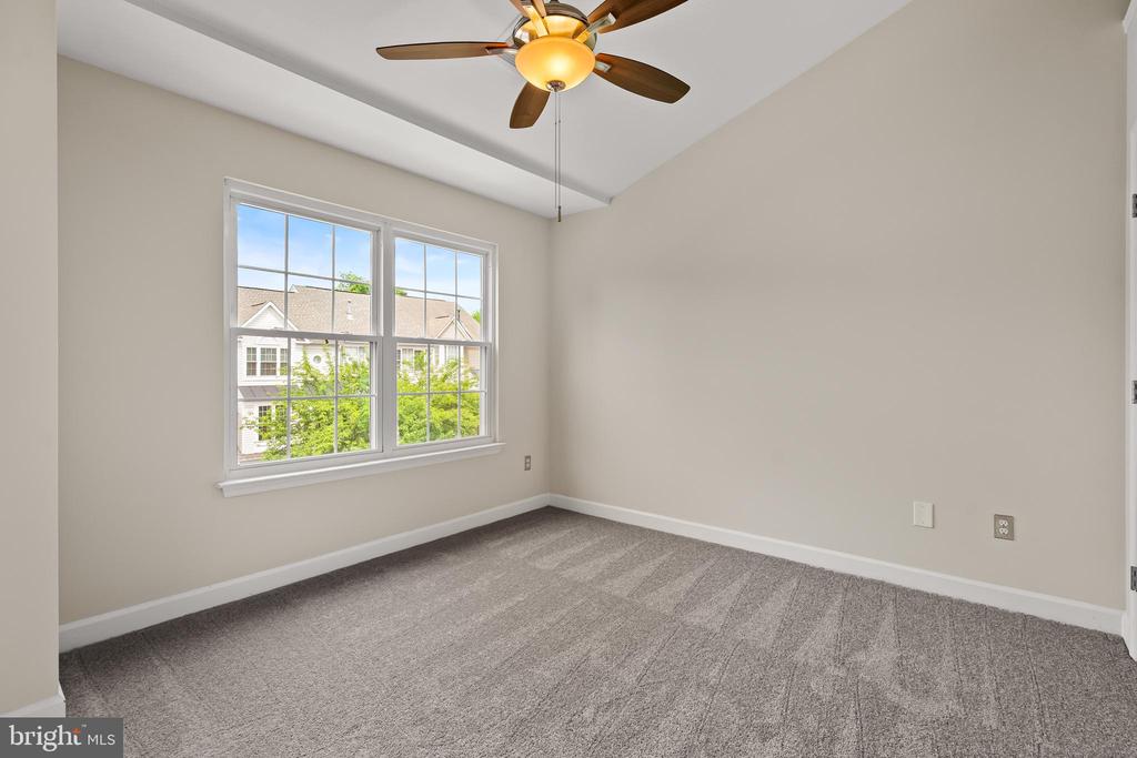 47690 WOOLCOTT SQUARE