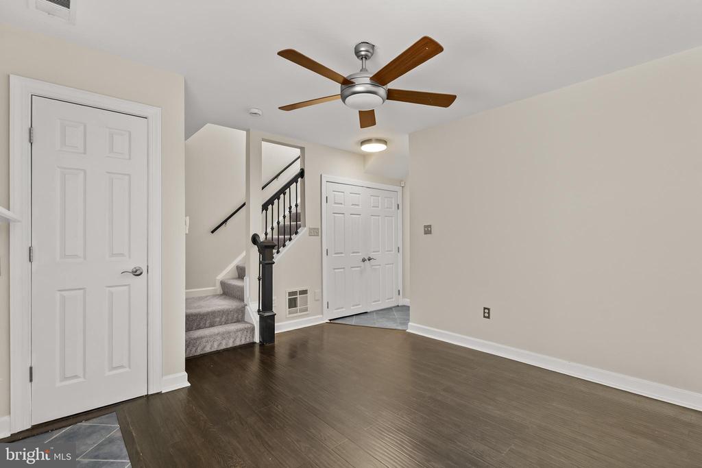 47690 WOOLCOTT SQUARE