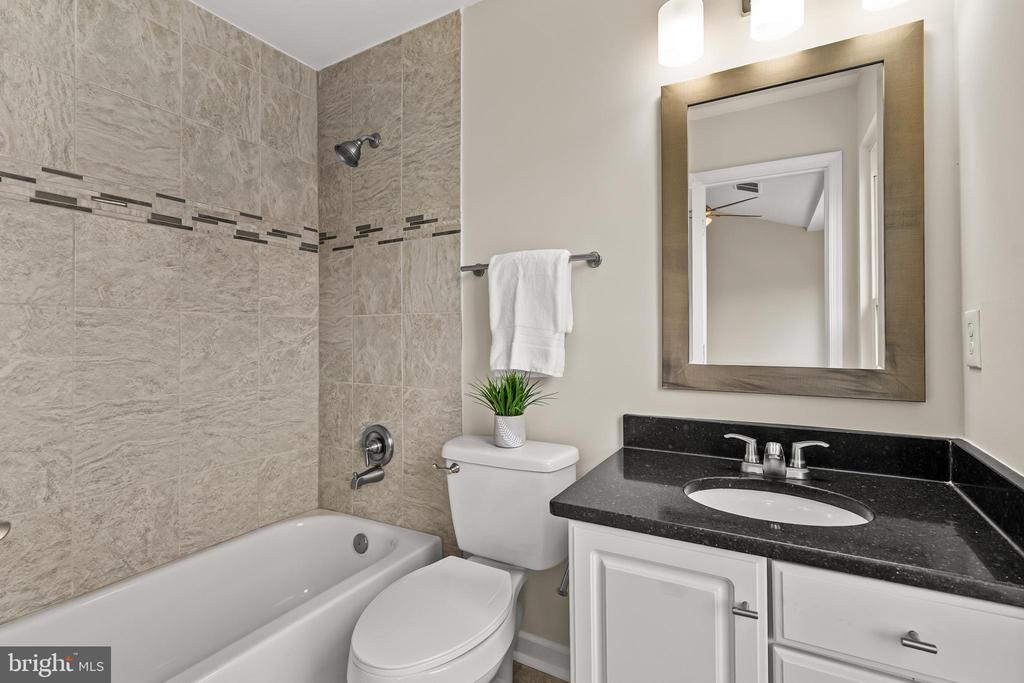 47690 WOOLCOTT SQUARE