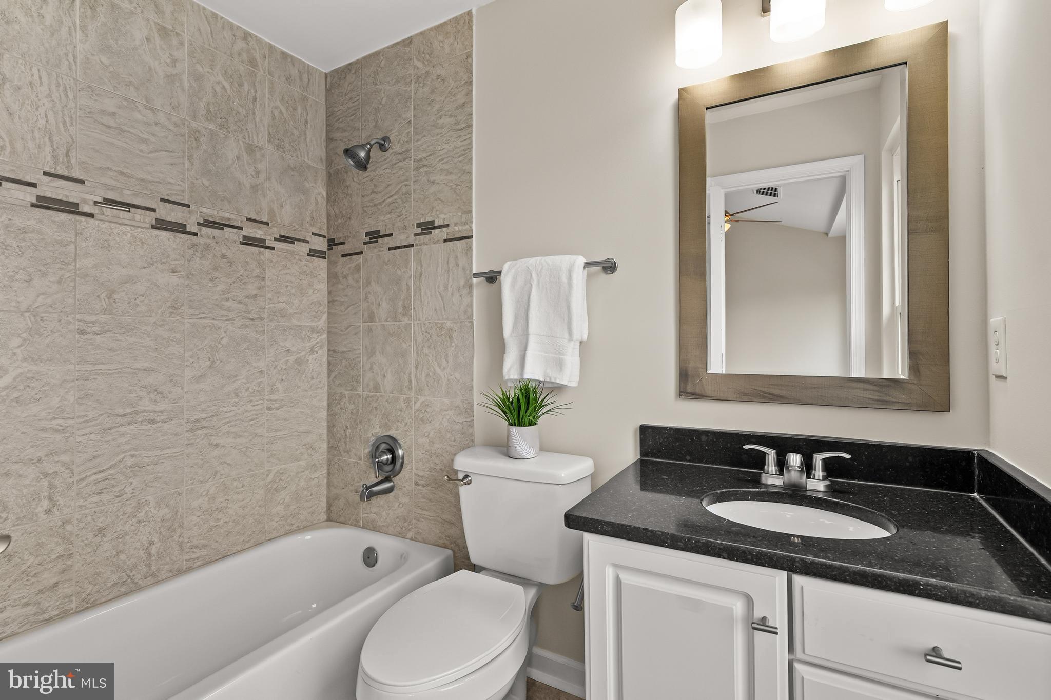47690 WOOLCOTT SQUARE
