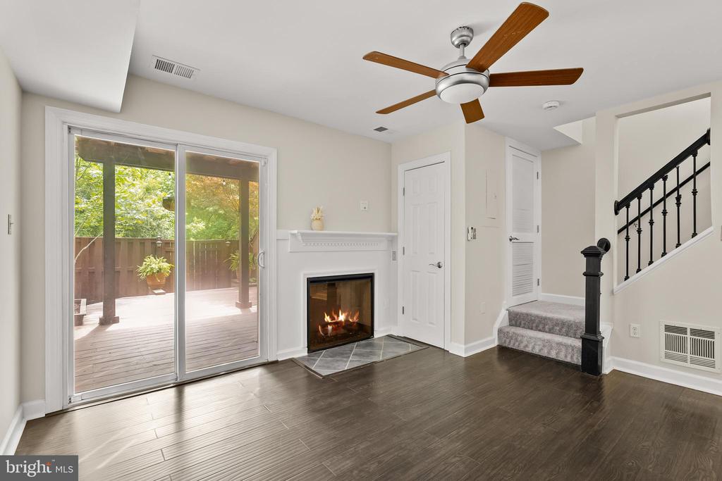 47690 WOOLCOTT SQUARE